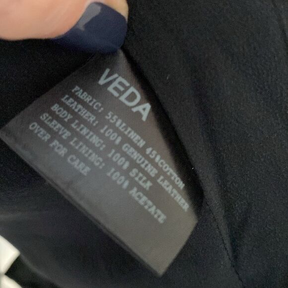 Veda Black Linen Blazer w Contrasting Black Leather Sleeves - Picture 8 of 9